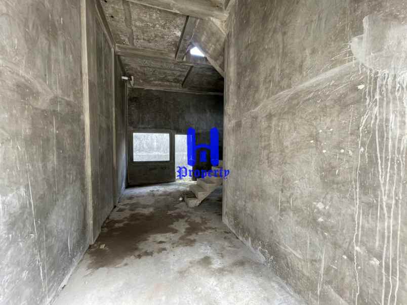 dijual villa komplek cemara houston