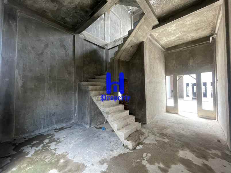 dijual villa komplek cemara houston