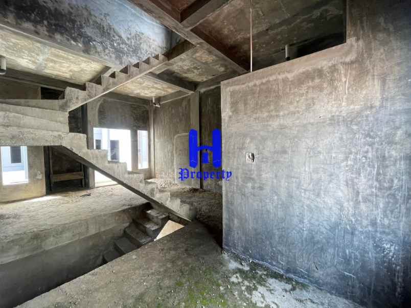 dijual villa komplek cemara houston