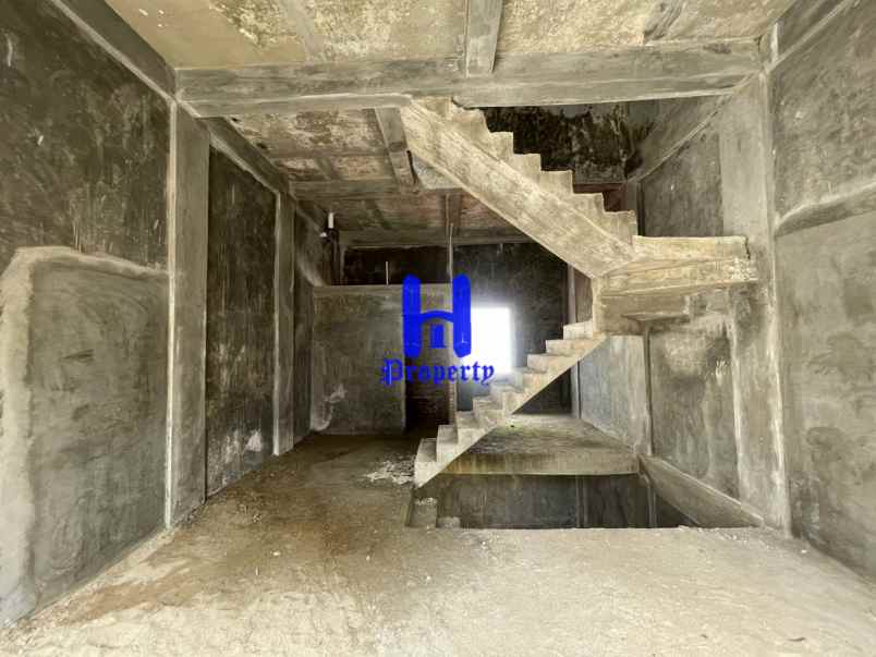 dijual villa komplek cemara houston