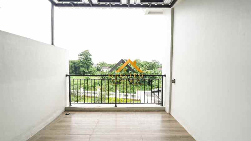 dijual villa komplek jewel park jalan