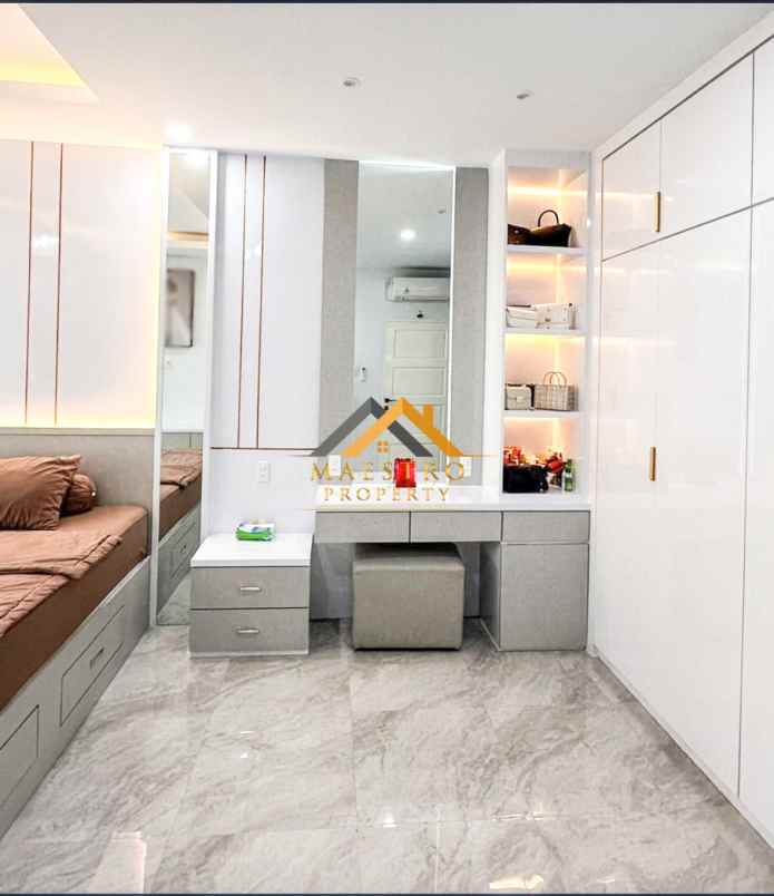 dijual villa komplek medan resort city