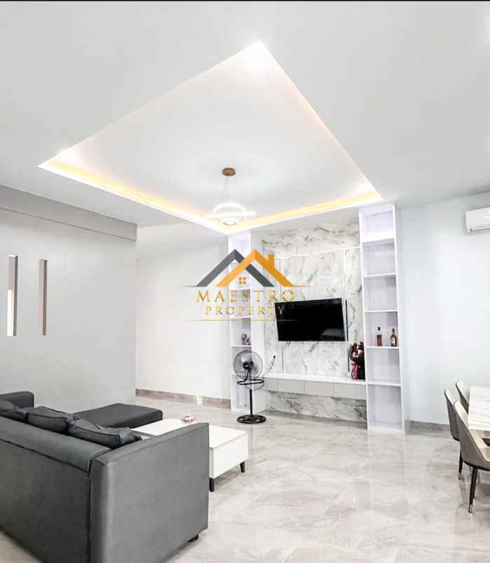 dijual villa komplek medan resort city