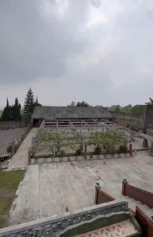 dijual villa sukatani cianjur