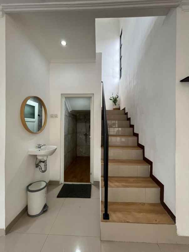 dijual villa villa aktif kota batu