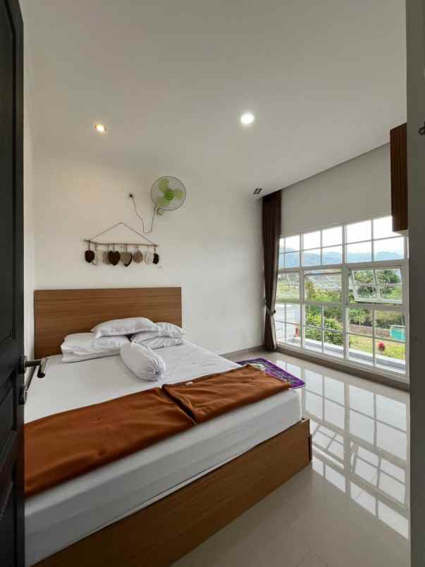 dijual villa villa aktif kota batu