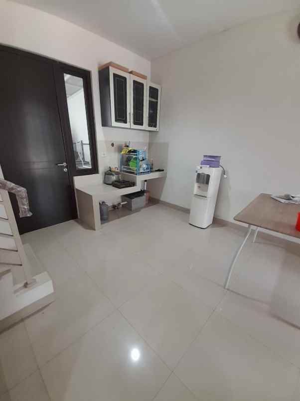 disewakan ruko gudang kantor cluster shinano jgc