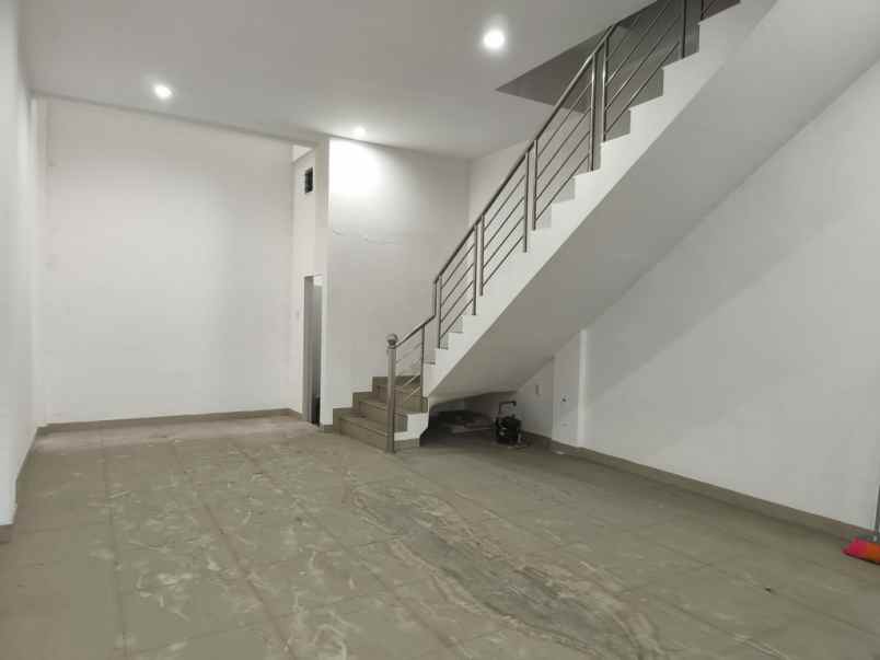 disewakan ruko gudang kantor komplek cemara asri jalan