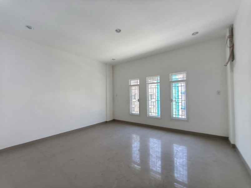 disewakan ruko gudang kantor komplek cemara asri jalan