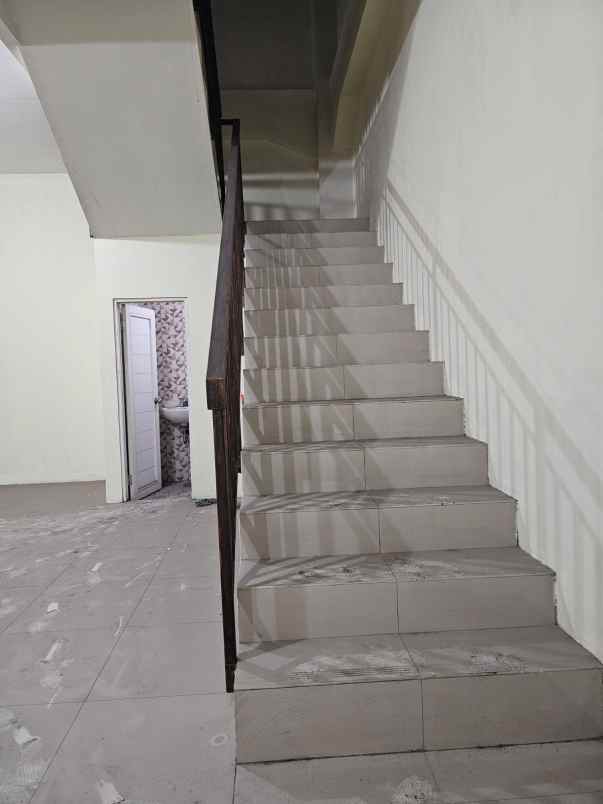 disewakan ruko gudang kantor rawalumbu bekasi