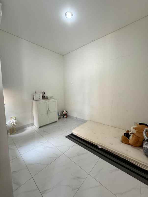 disewakan rumah lavon swan city cluster allura