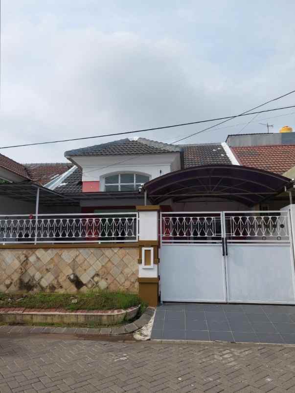 disewakan rumah pantai mentari bulak