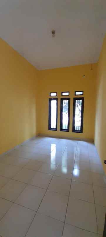 disewakan rumah terusan buah batu