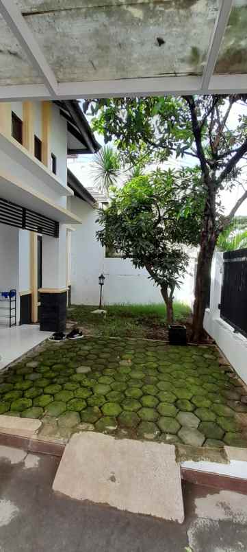 disewakan rumah terusan buah batu