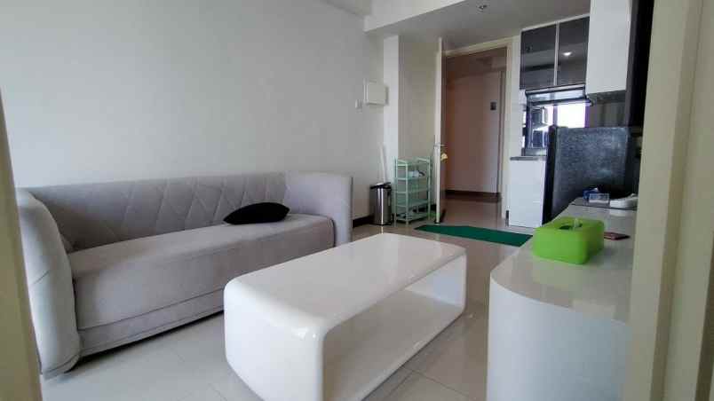 disewakan unit ready apartemen amor furnish
