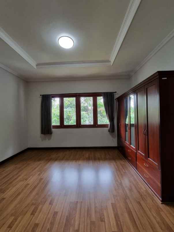 for rent 4br elegant house at kebayoran baru