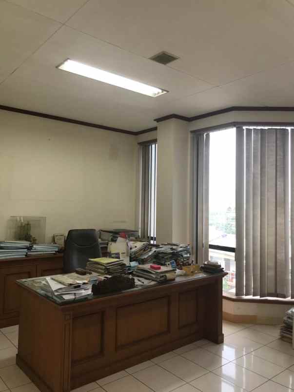 gedung kantor di daerah cideng gambir jakarta pusat