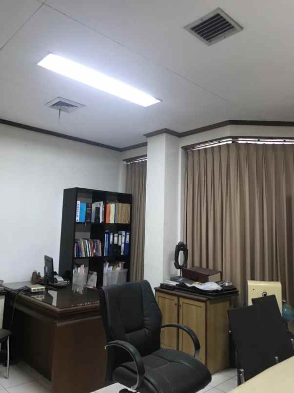 gedung kantor di daerah cideng gambir jakarta pusat