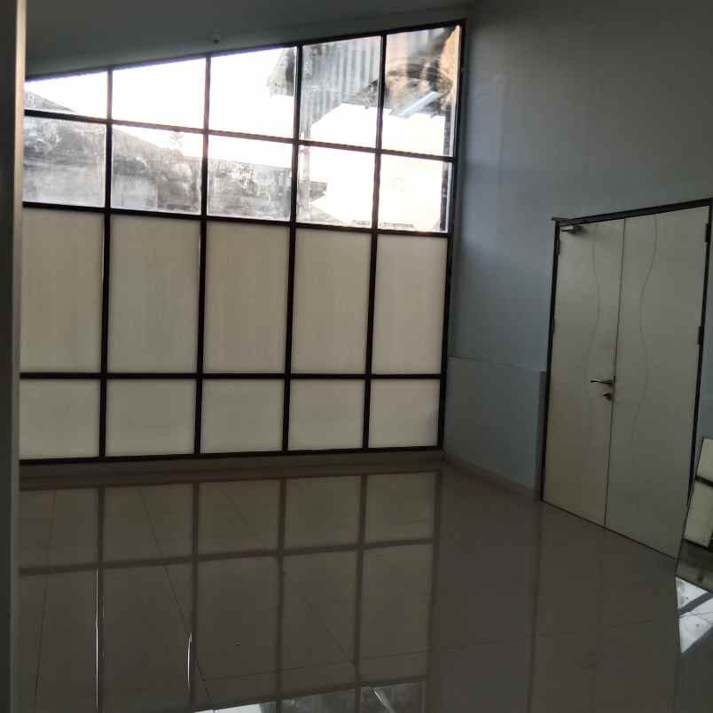 jual gudang siap pakai di menganti gresik