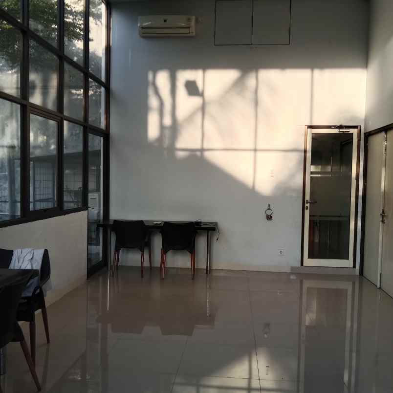 jual gudang siap pakai di menganti gresik