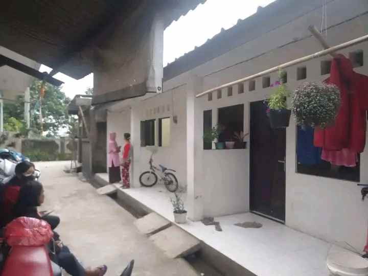 jual kontrakan 6 pintu