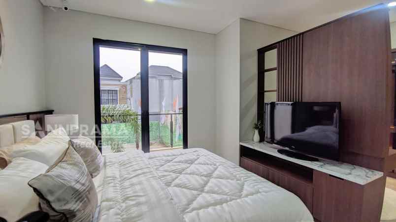 jual rumah 3 lantai siap huni di tangerang selatan