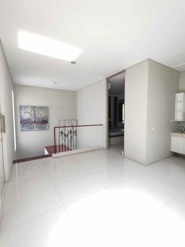 jual rumah citraland depan minimalis 5 kamar