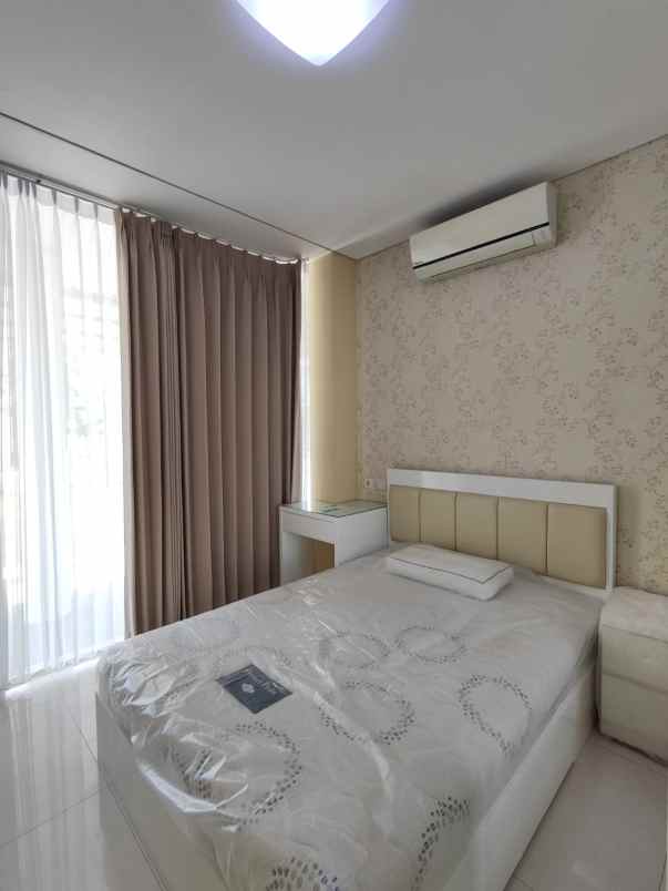 jual rumah citraland depan minimalis 5 kamar