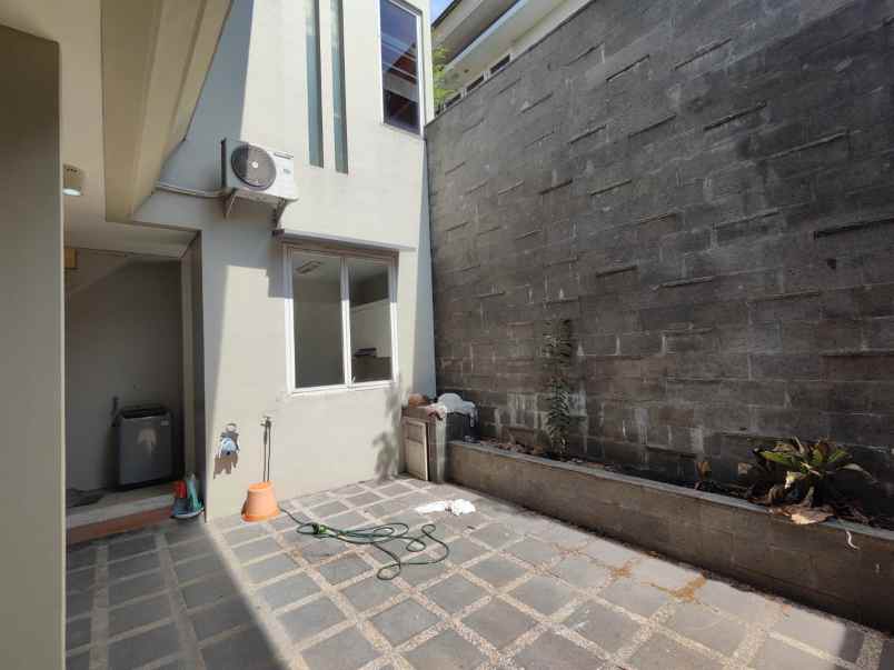 jual rumah citraland depan minimalis 5 kamar