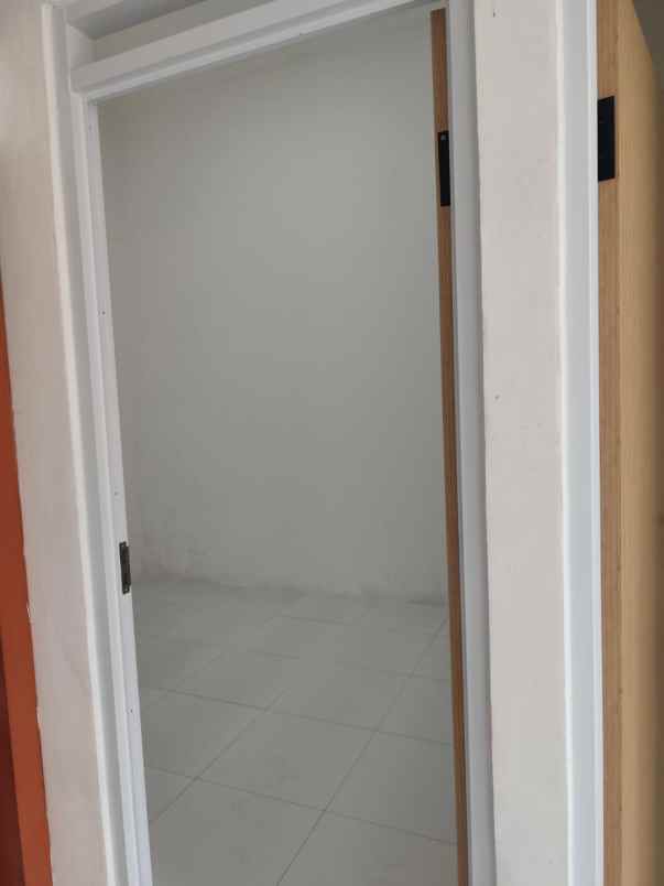 jual rumah dengan bangunan baru