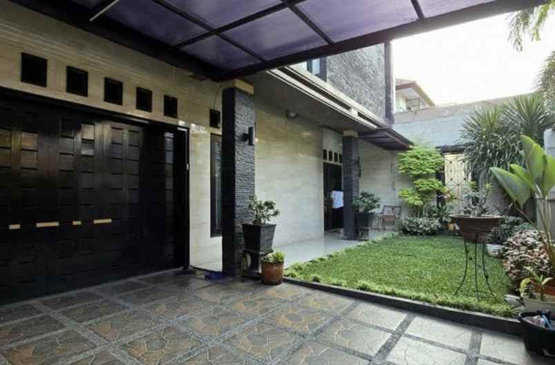 jual rumah mewah di cakra wijaya jakarta timur shm
