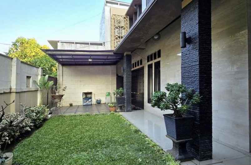 jual rumah mewah di cakra wijaya jakarta timur shm
