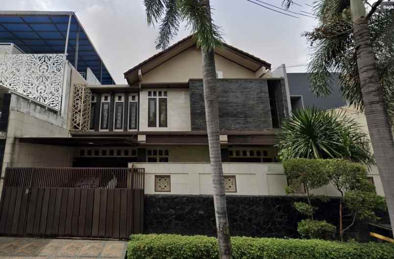jual rumah mewah di cakra wijaya jakarta timur shm