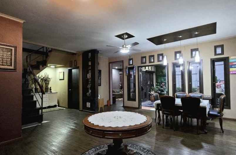 jual rumah mewah di cakra wijaya jakarta timur shm