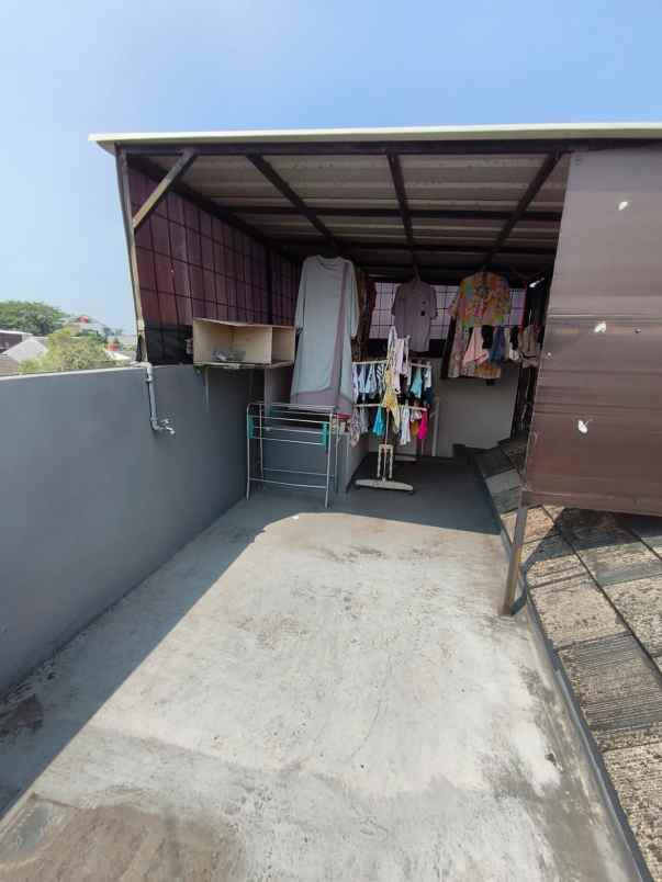 jual rumah siap huni 2 5 lantai citra gran cibubur