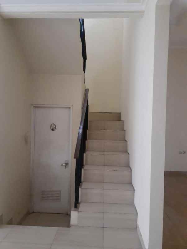 jual rumah siap huni bukit golf cibubur