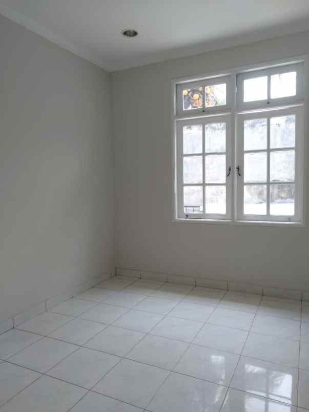 jual rumah siap huni kota wisata cibubur