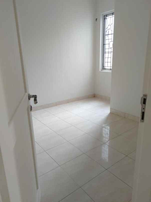 jual rumah siap huni kota wisata cibubur