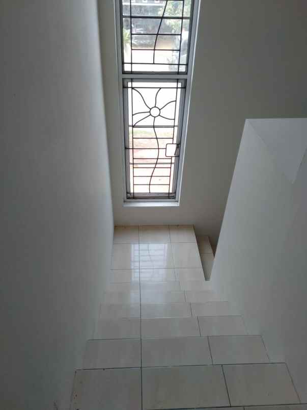 jual rumah siap huni kota wisata cibubur