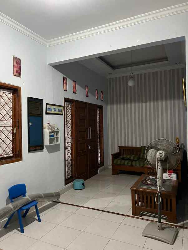 jual rumah strategis lt 92