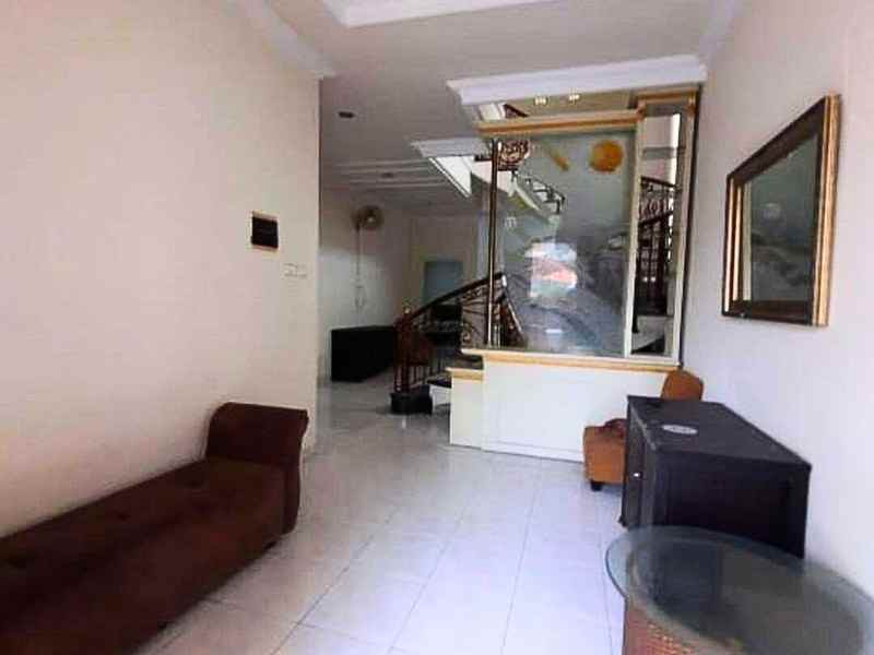 jual sewa rumah mewah shm di tenggilis surabaya