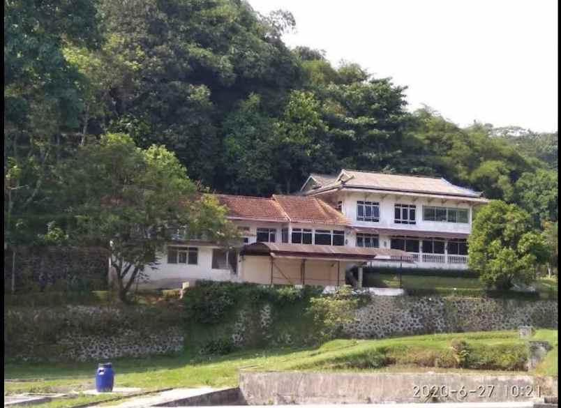 jual tanah dengan semua bangunan dan fasilitasnta