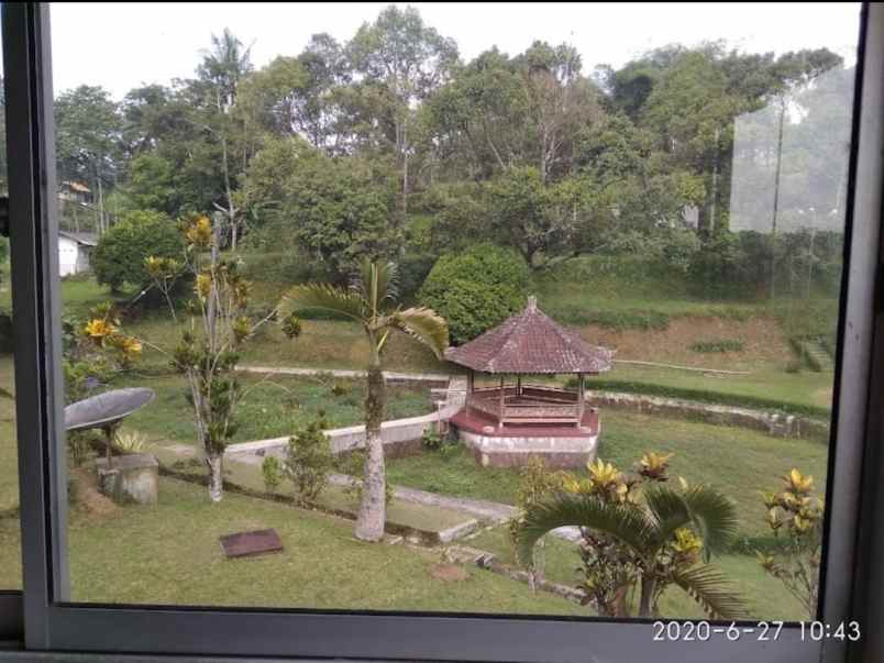 jual tanah dengan semua bangunan dan fasilitasnta