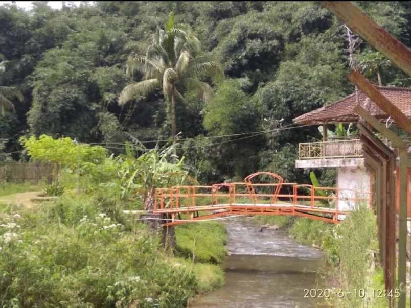 jual tanah dengan semua bangunan dan fasilitasnta