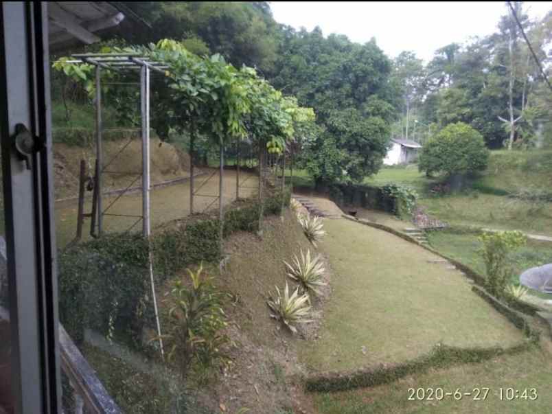 jual tanah dengan semua bangunan dan fasilitasnta