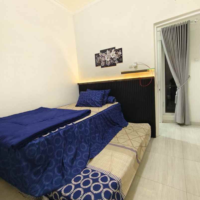 jual villa aktif plus kolam renang di kota batu