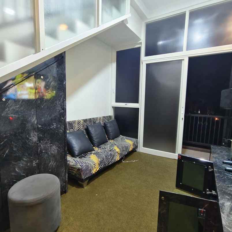 jual villa aktif plus kolam renang di kota batu