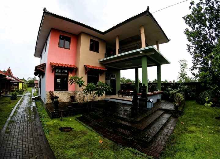 jual villa menarik murah dan etnik di berbah sleman