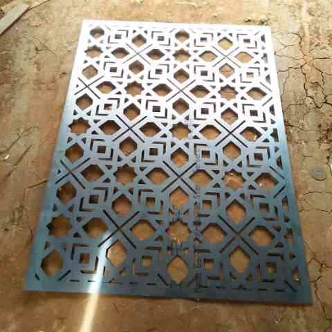 laser potong plate metal