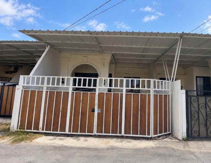 over kredit 65jt rumah siap huni dekat stasiun depok